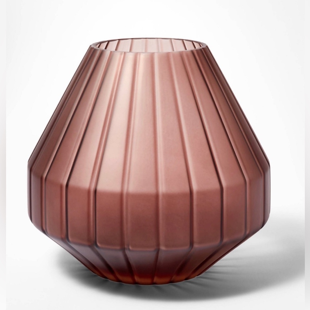 NWT Fluted Glass Vase - Threshold designed with Studio McGee